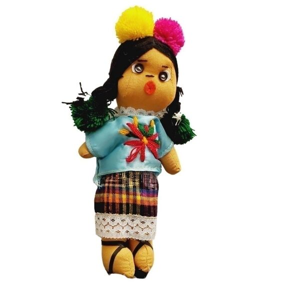 Guatemal Solola Doll in Traditional Costume 9" - Picture 6 of 6